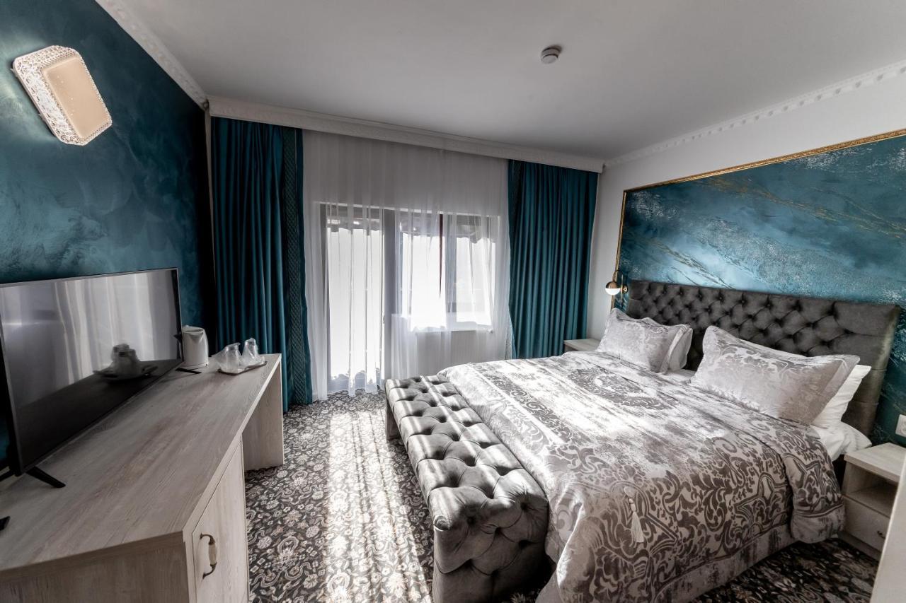 בוסטאני Suru Hotel & Restaurant מראה חיצוני תמונה